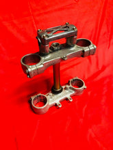 Load image into Gallery viewer, 07 RM125 TRIPLE CLAMPS TREES OEM SUZUKI RM 125 (01-07)