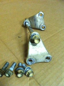 08 YZ250F YZF 250 YZ F ENGINE MOTOR MOUNT PLATES BOLTS NUTS BRACKETS LEFT RIGHT