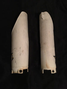 CR250 CR 250 FORK GUARDS PLASTICS COVERS OEM 95  HONDA CR 250 R